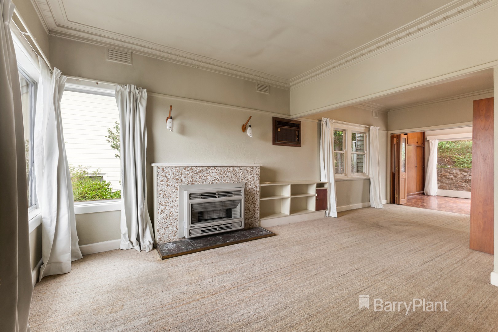 18 Greenbank Crescent, Pascoe Vale South, VIC 3044, Pascoe Vale South - Thumbnail 2