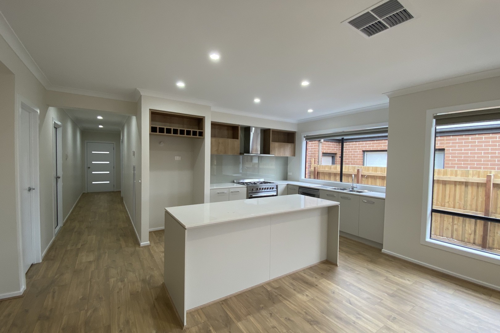 18 Greenwood Drive, Aintree, VIC 3336, Aintree - Thumbnail 2
