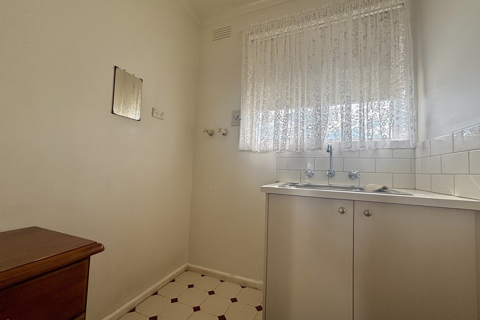 18 Hamilton Court, Lalor, VIC 3075, Lalor - Thumbnail 4