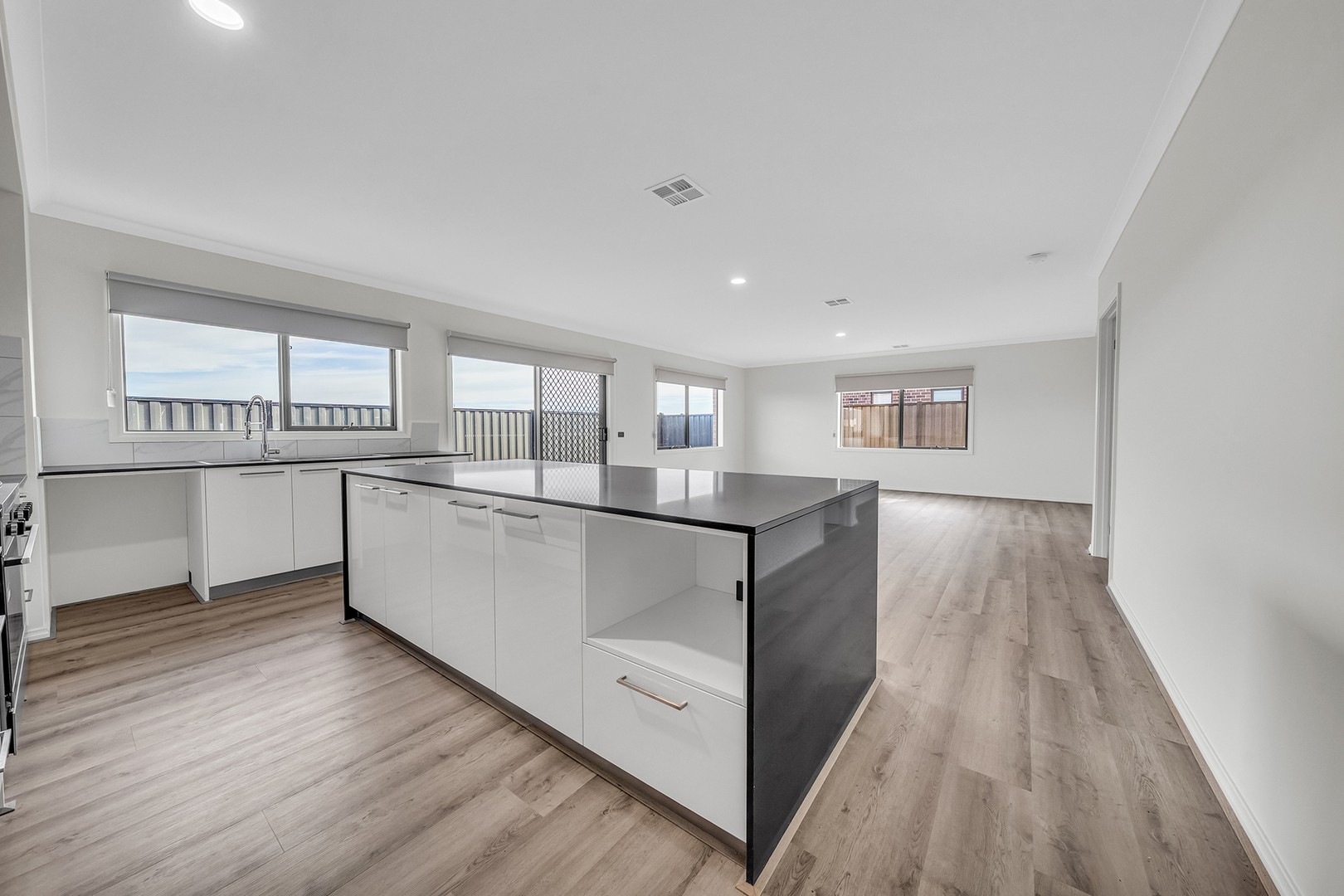 18 Hanish Street, Truganina, VIC 3029 - Thumbnail 2 - 19/08/2026