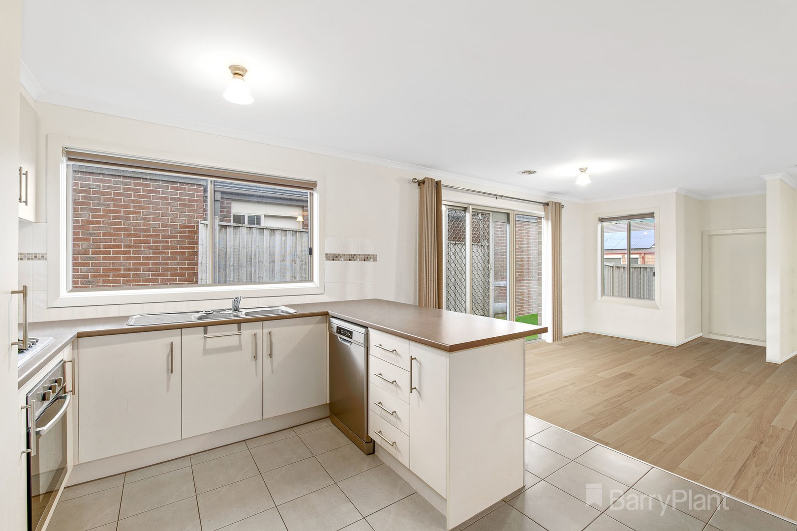 18 Hawkeseye Way, Cranbourne East, VIC 3977, Cranbourne East - Thumbnail 7