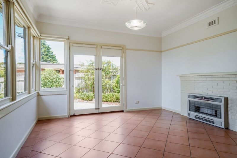 18 Heather St, Hamlyn Heights, VIC 3215, Hamlyn Heights - Thumbnail 3