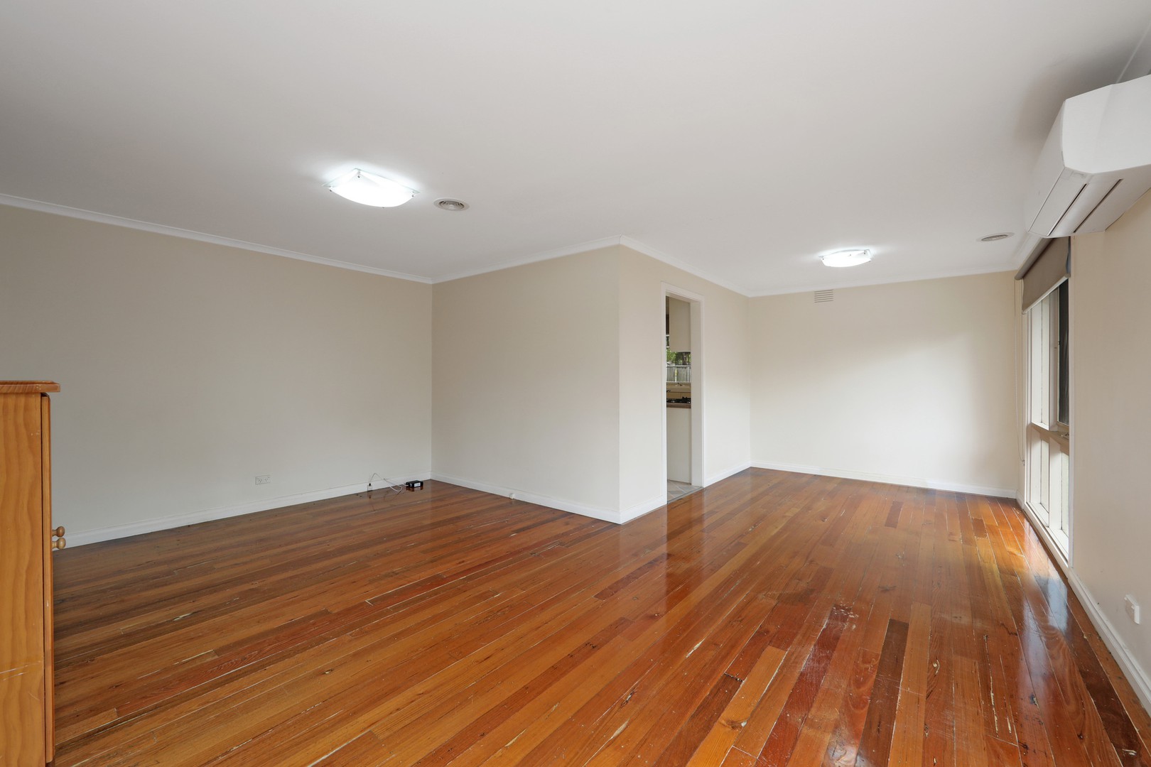 18 Helsal Drive, Wantirna South, VIC 3152 - Thumbnail 2 - 06/11/2024