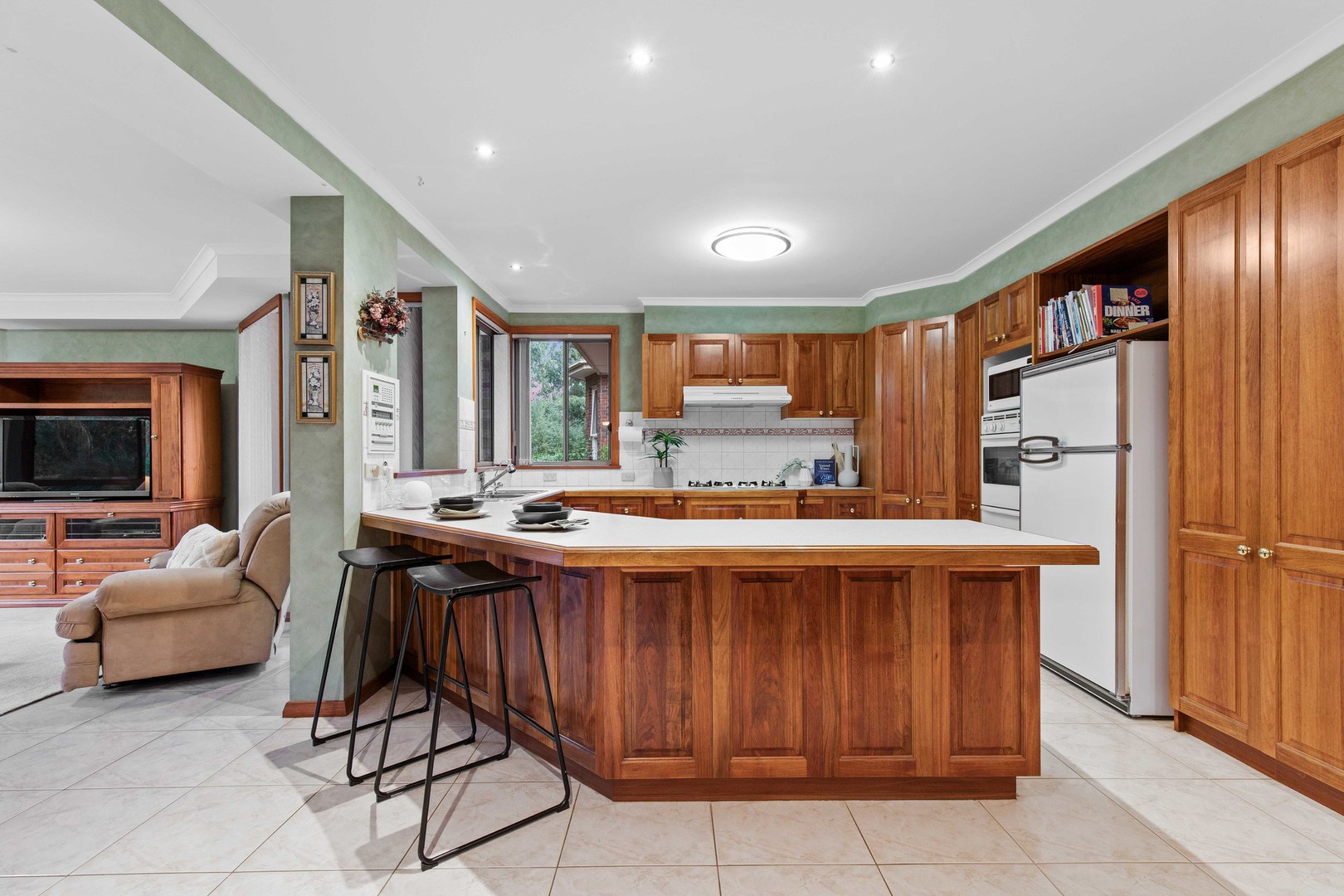 18 Holowko Court, Taylors Lakes, VIC 3038, Taylors Lakes - Thumbnail 5