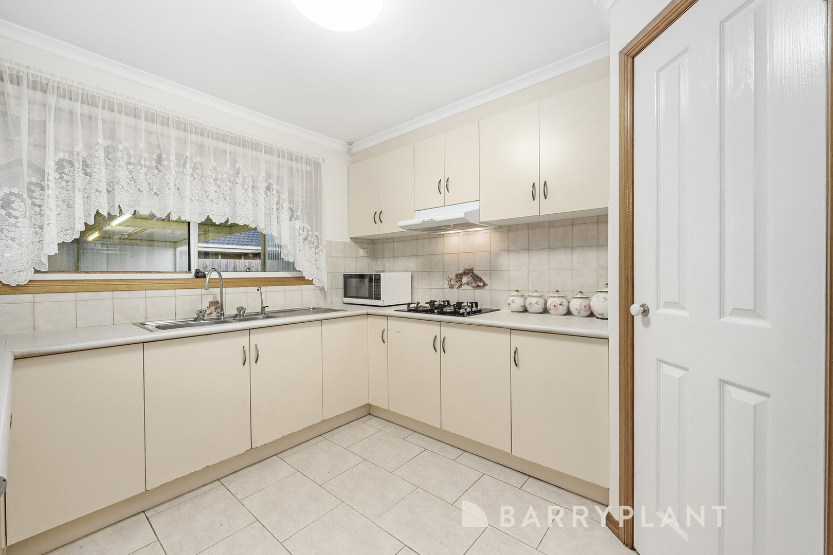 18 Hotham Crescent, Hoppers Crossing, VIC 3029, Hoppers Crossing - Thumbnail 6