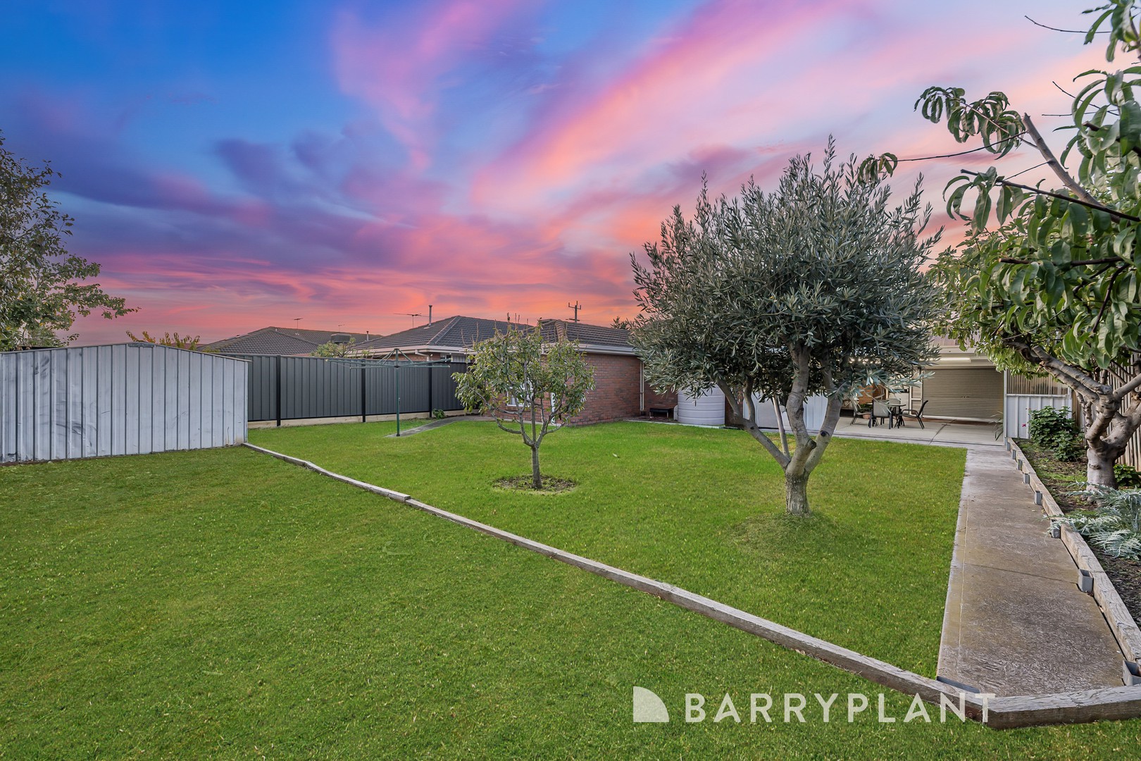 18 Hotham Crescent, Hoppers Crossing, VIC 3029, Hoppers Crossing - Thumbnail 2