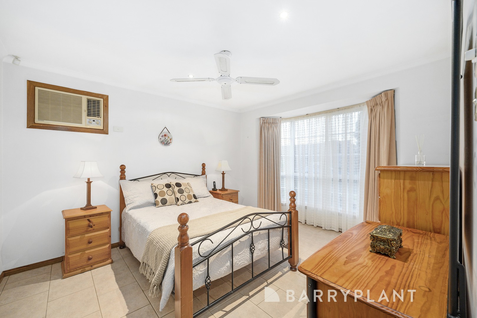 18 Hotham Crescent, Hoppers Crossing, VIC 3029, Hoppers Crossing - Thumbnail 7