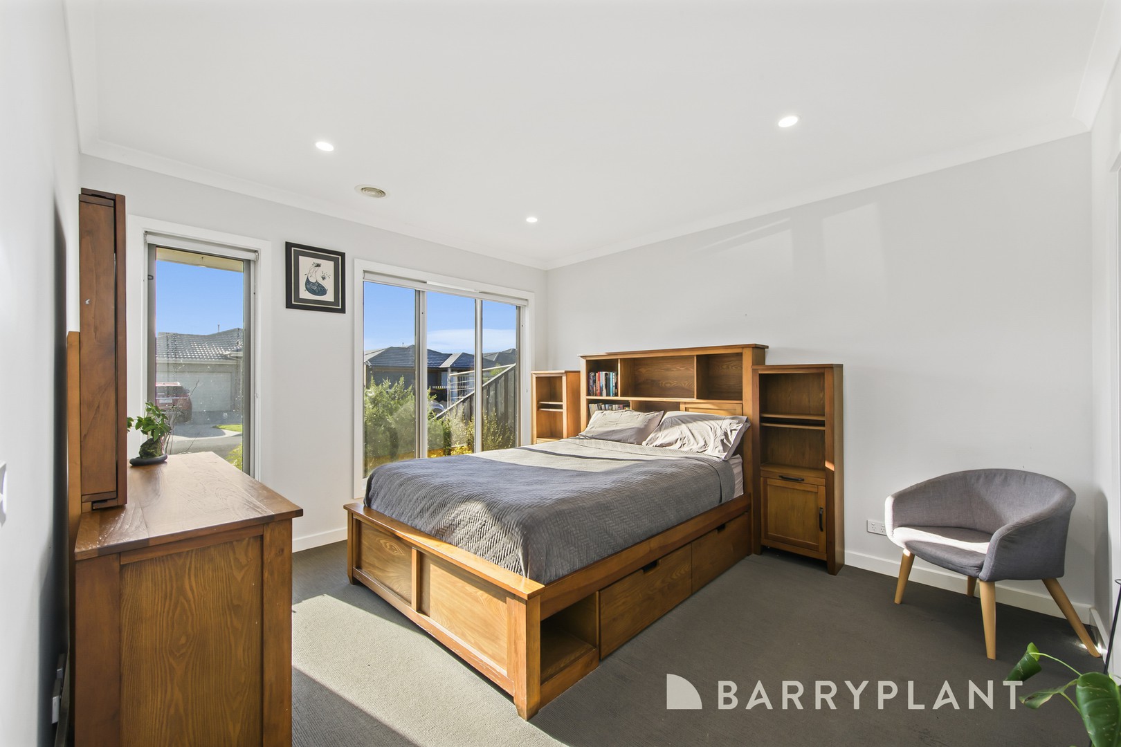 18 Hourigan Way, Werribee, VIC 3030, Werribee - Thumbnail 3