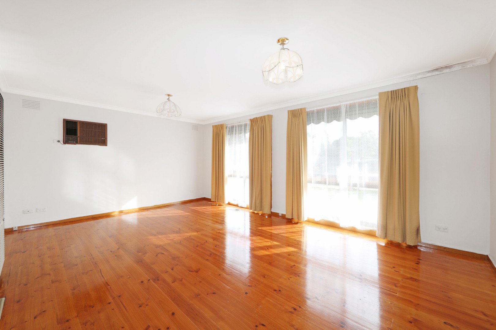 18 Jamieson Avenue, Rowville, VIC 3178, Rowville - Thumbnail 2