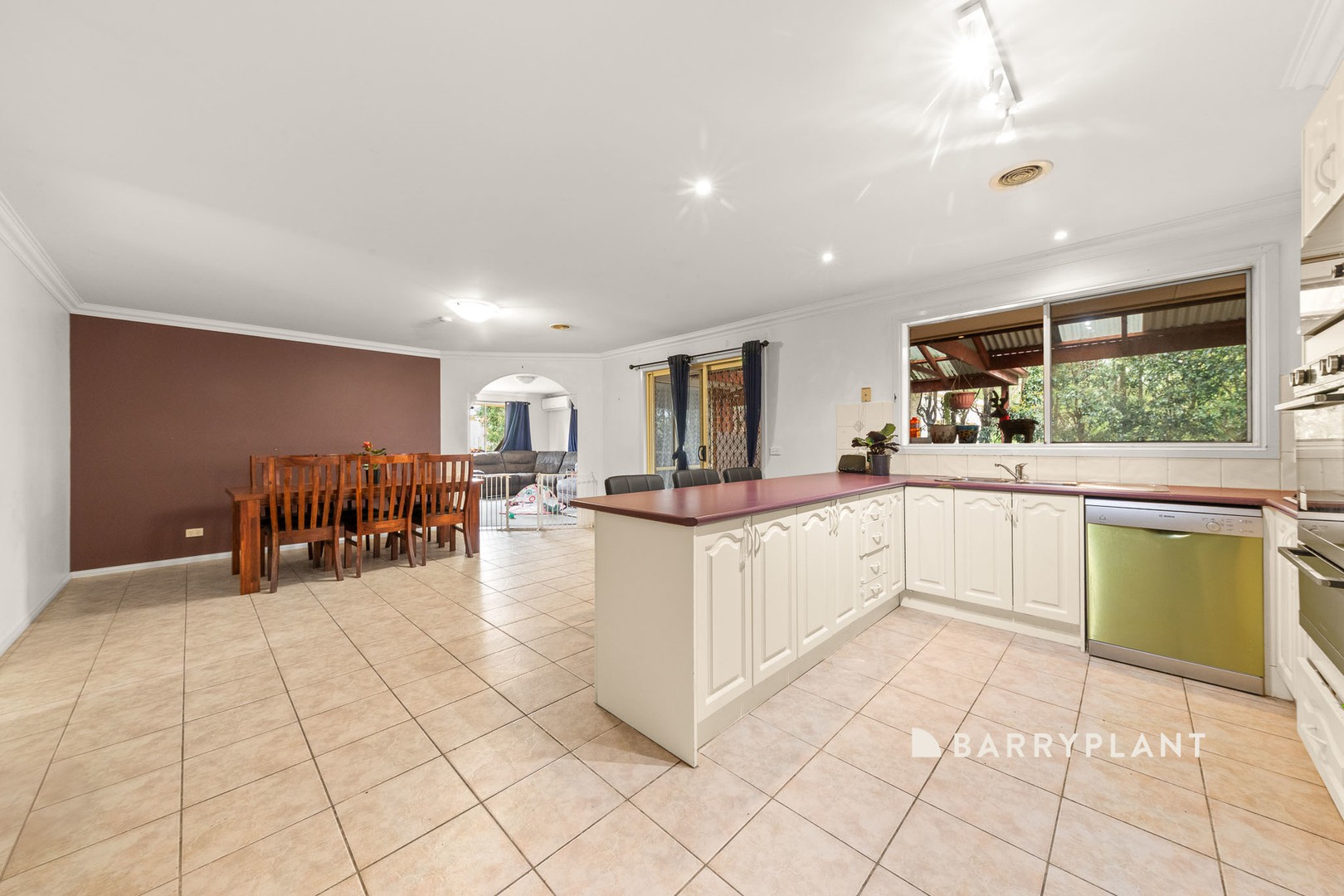 18 Jarrah Court, Pakenham, VIC 3810, Pakenham - Thumbnail 4