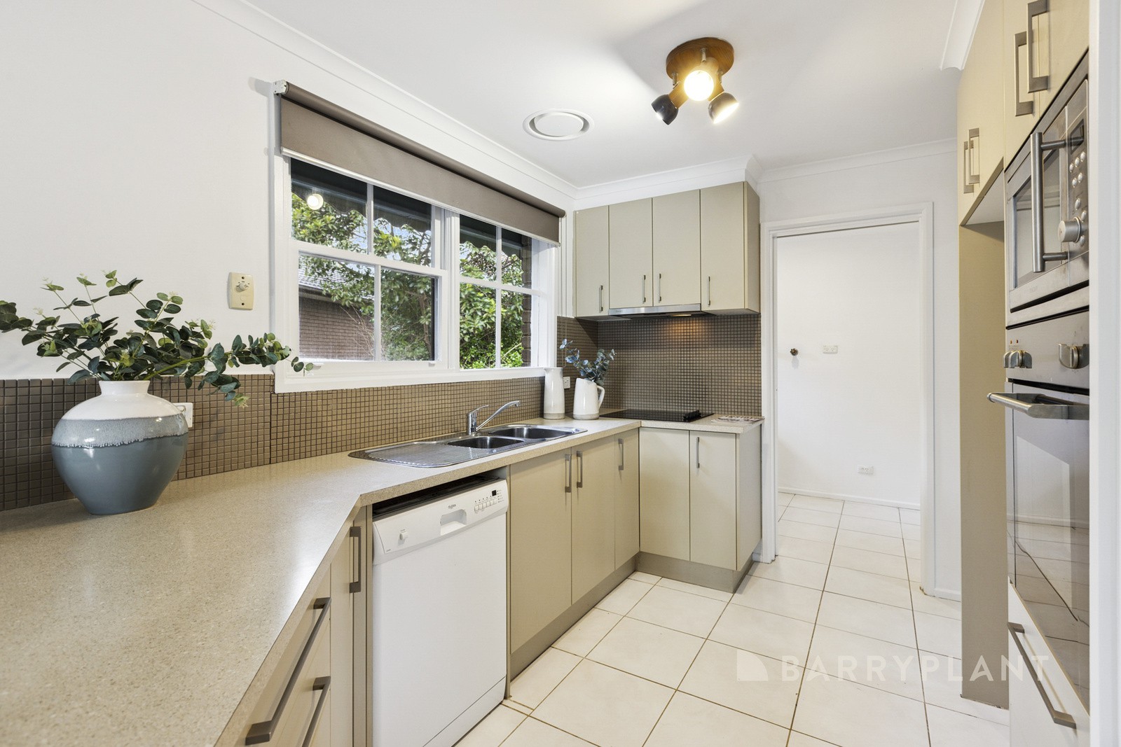 18 Jodi Avenue, Wheelers Hill, VIC 3150, Wheelers Hill - Thumbnail 4