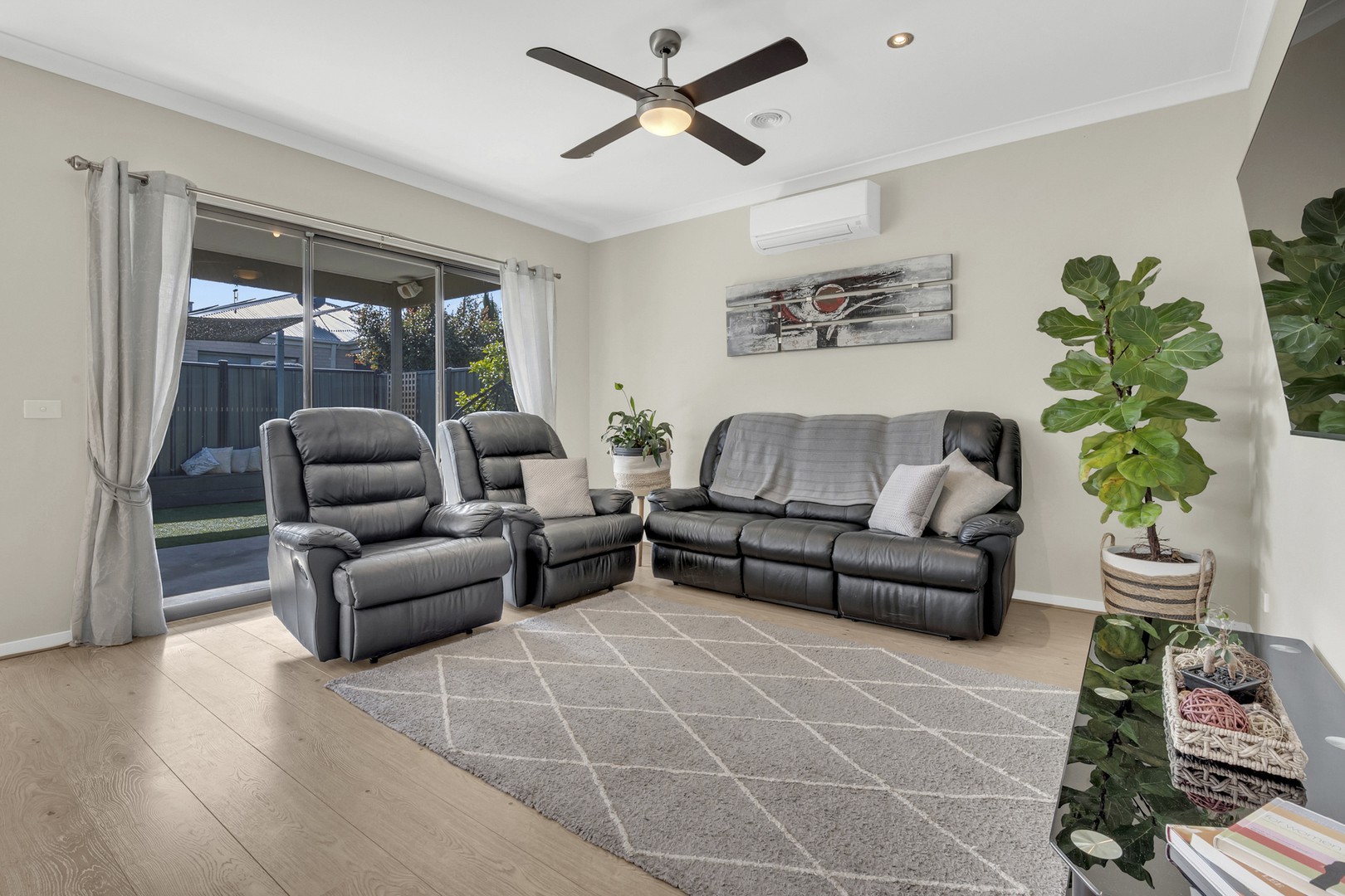 18 Jonesfield Street, Craigieburn, VIC 3064, Craigieburn - Thumbnail 5