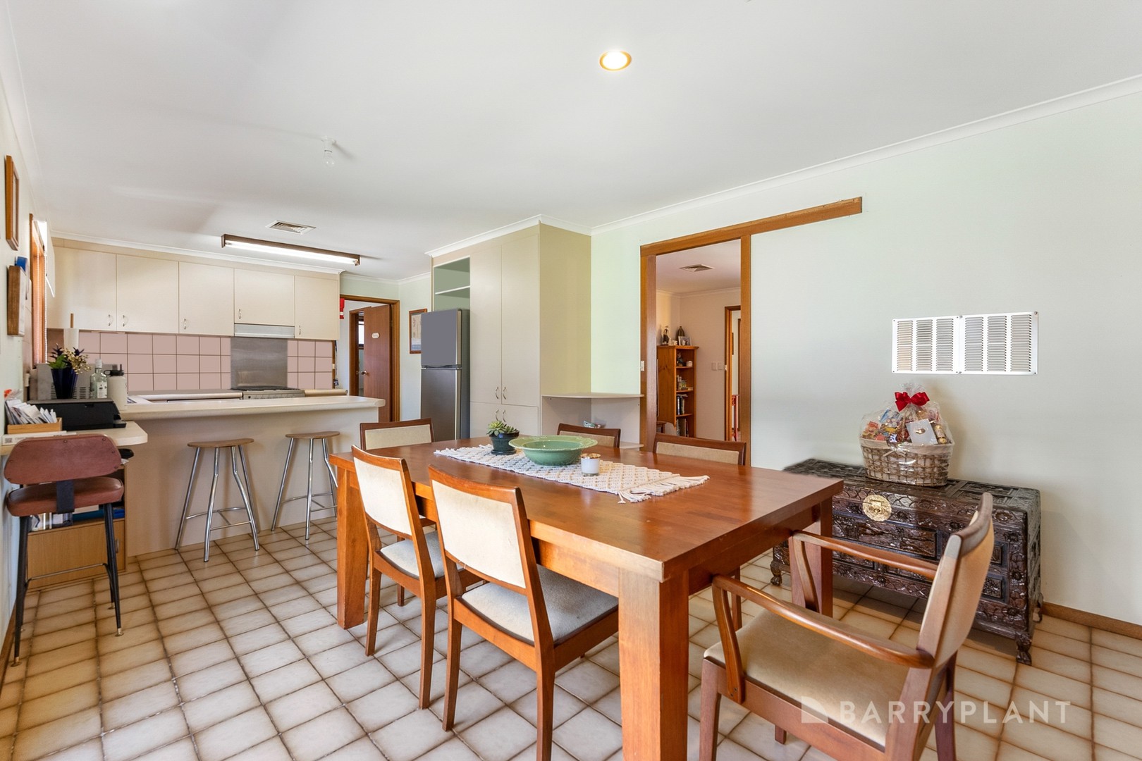 18 Kiely Avenue, Werribee, VIC 3030, Werribee - Thumbnail 5