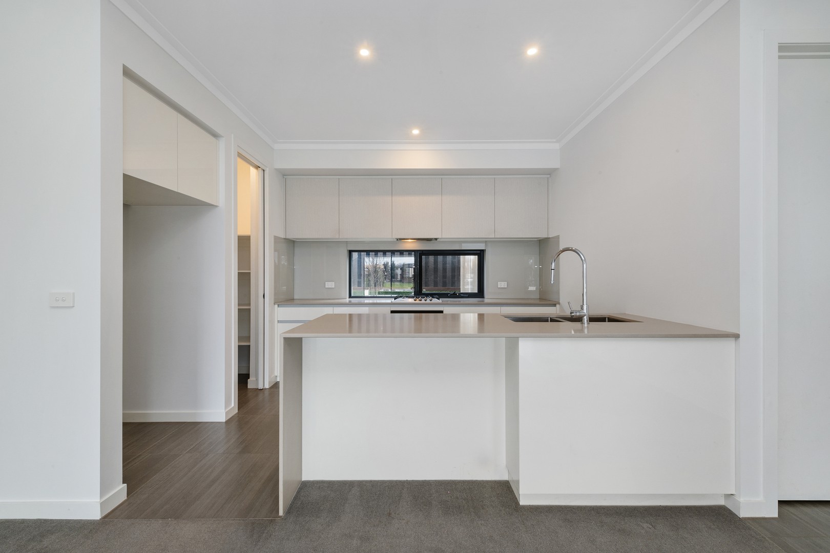 18 King Drive, Hillside, VIC 3037, Hillside - Thumbnail 4