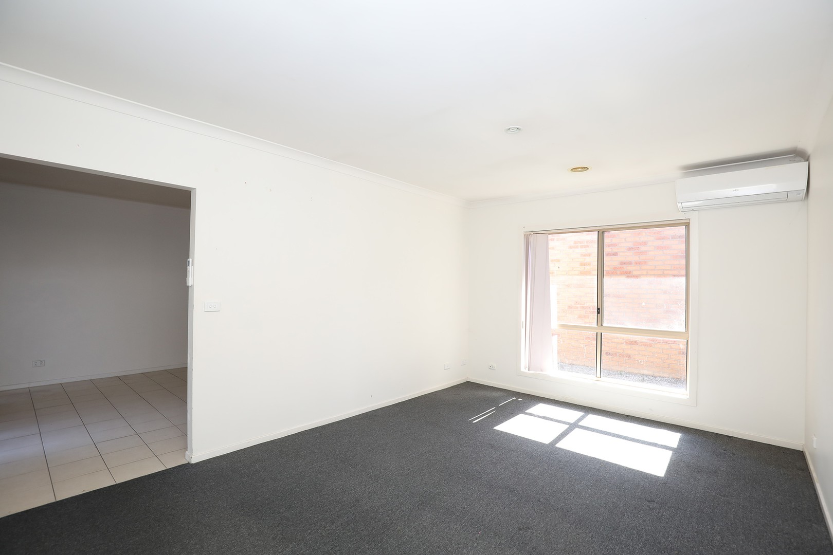 18 Kingsdale Crescent, Pakenham, VIC 3810, Pakenham - Thumbnail 4
