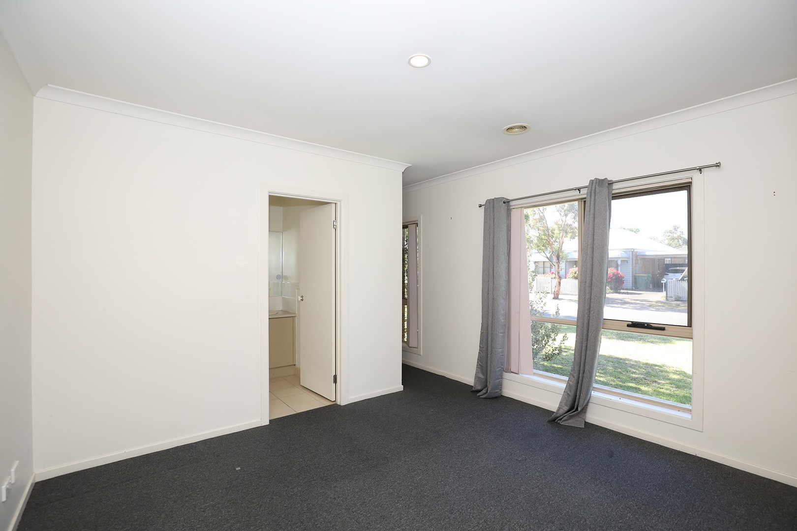 18 Kingsdale Crescent, Pakenham, VIC 3810, Pakenham - Thumbnail 7