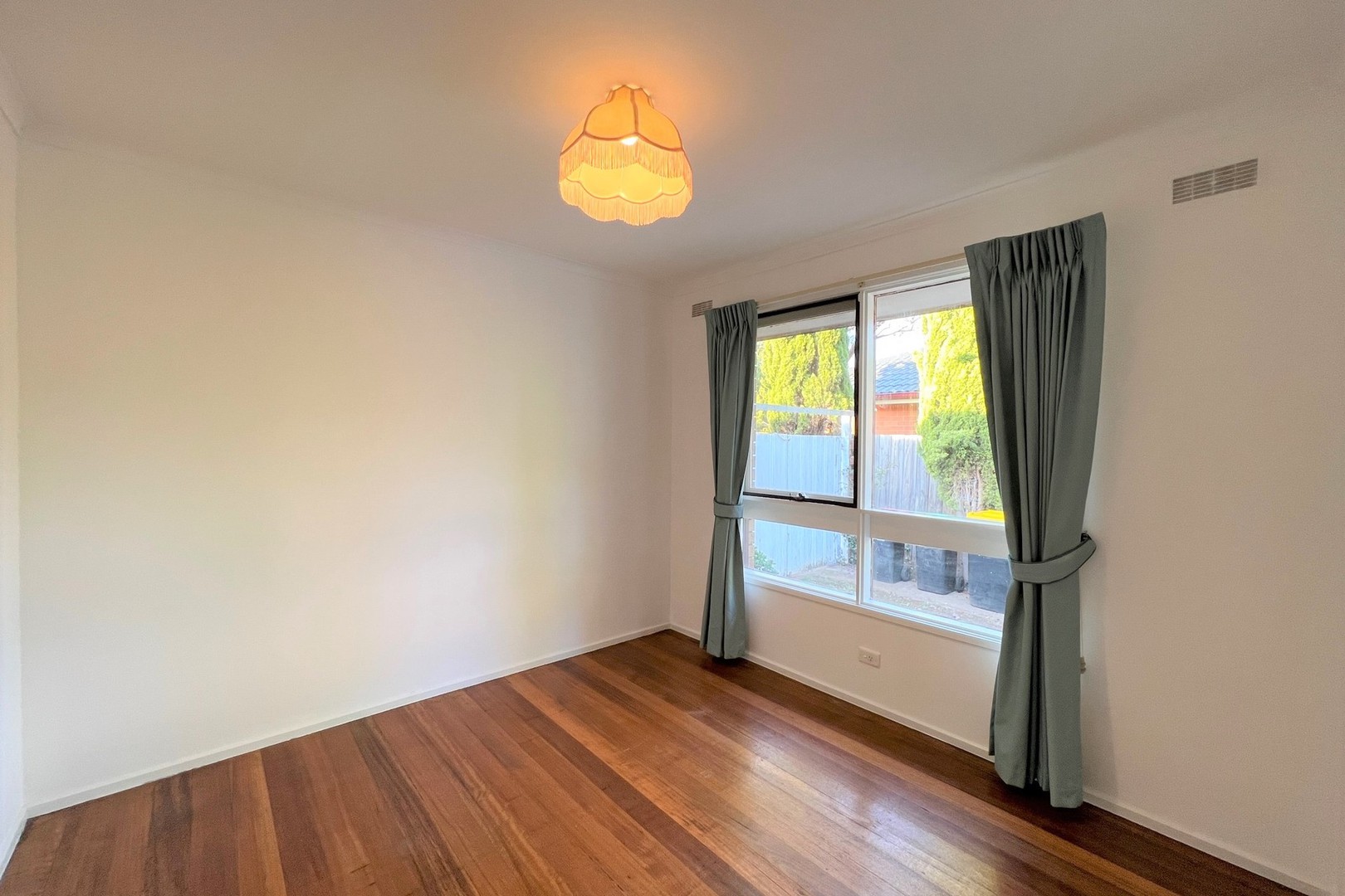 18 Kurrajong Crescent, Melton South, VIC 3338, Melton South - Thumbnail 5