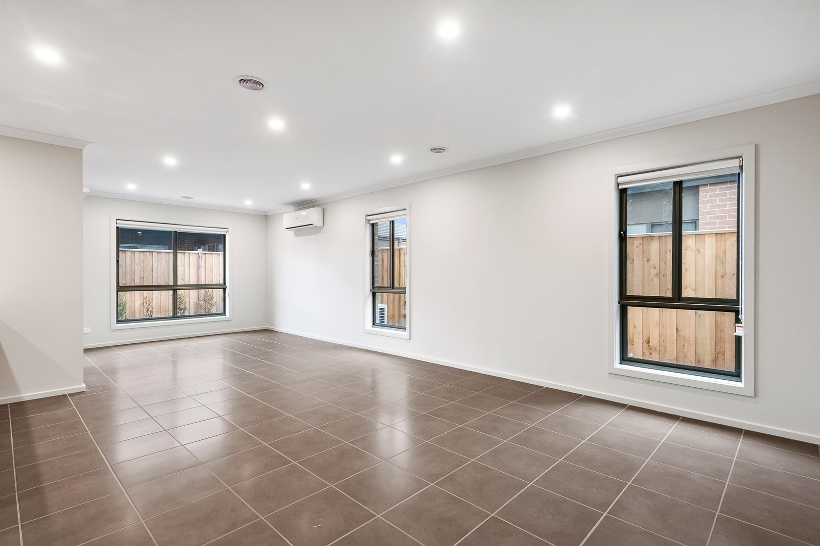 18 Ladas Way, Doreen, VIC 3754, Doreen - Thumbnail 2