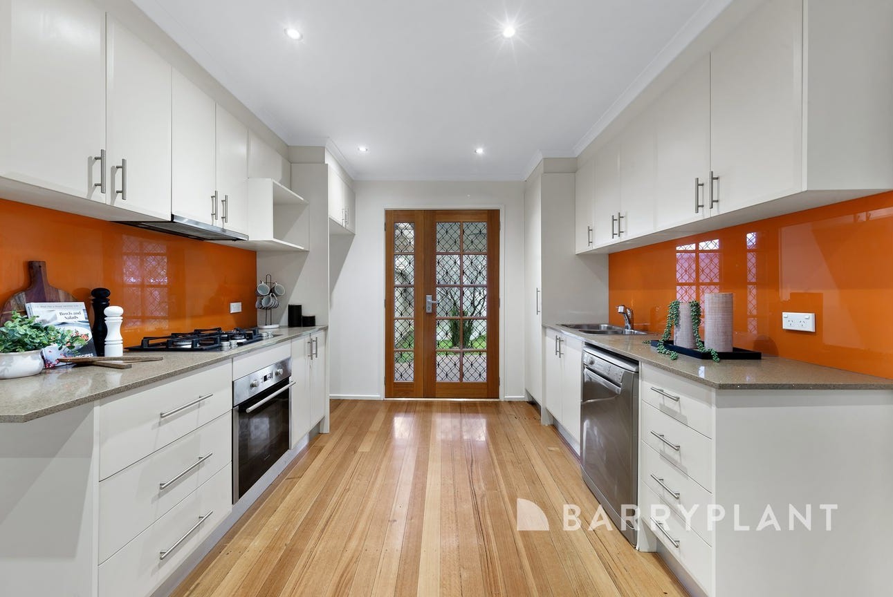 18 Larisa Road, St Albans, VIC 3021 - Thumbnail 2 - 11/08/2026