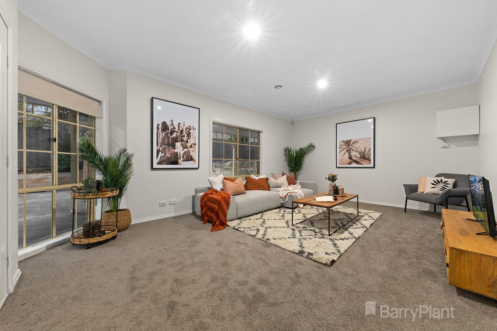 18 Livingstone Boulevard, Pakenham, VIC 3810, Pakenham - Thumbnail 3