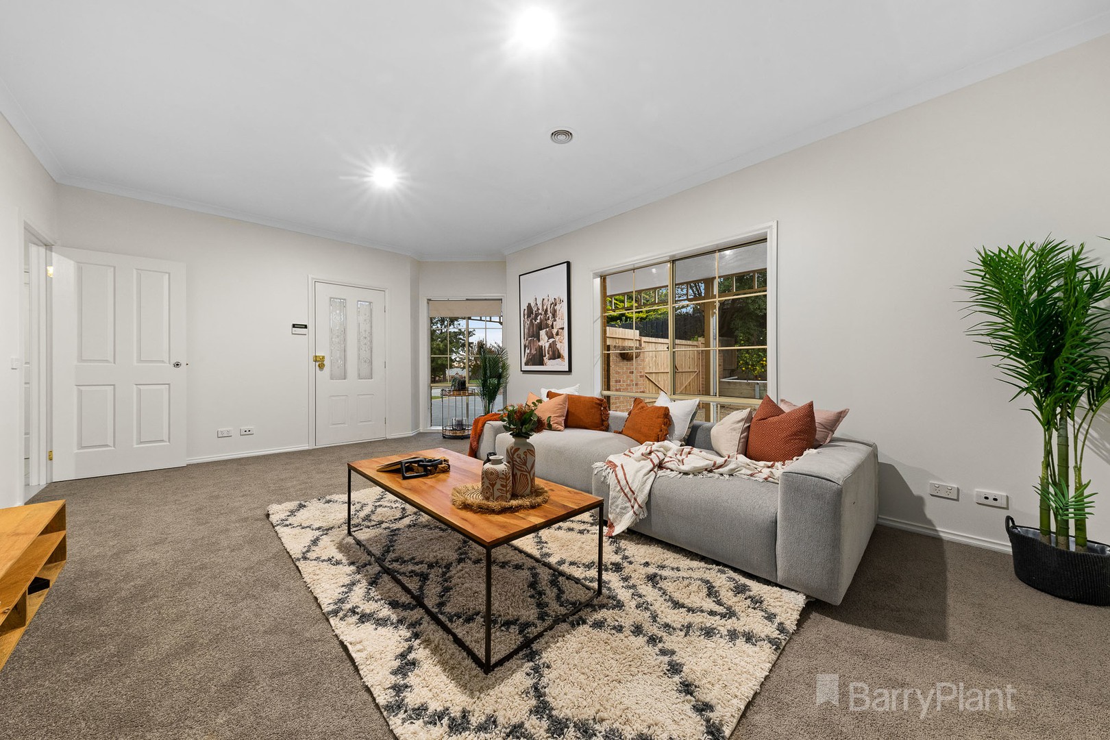 18 Livingstone Boulevard, Pakenham, VIC 3810, Pakenham - Thumbnail 4