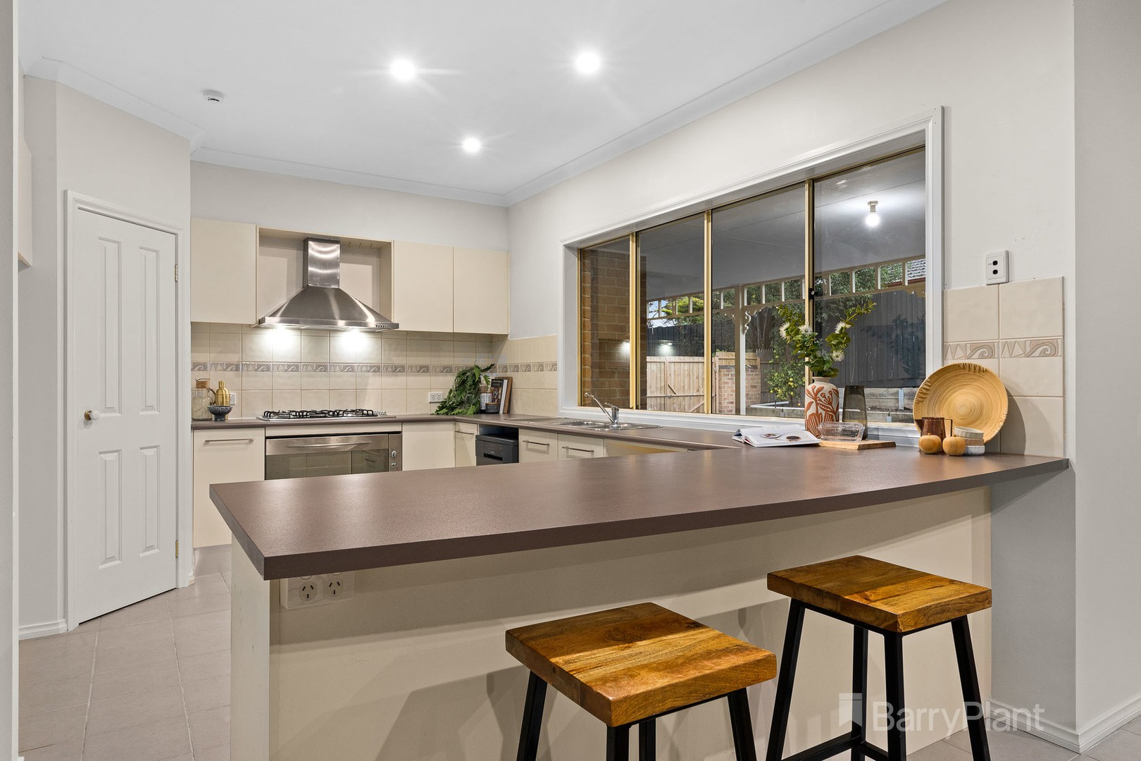 18 Livingstone Boulevard, Pakenham, VIC 3810, Pakenham - Thumbnail 8