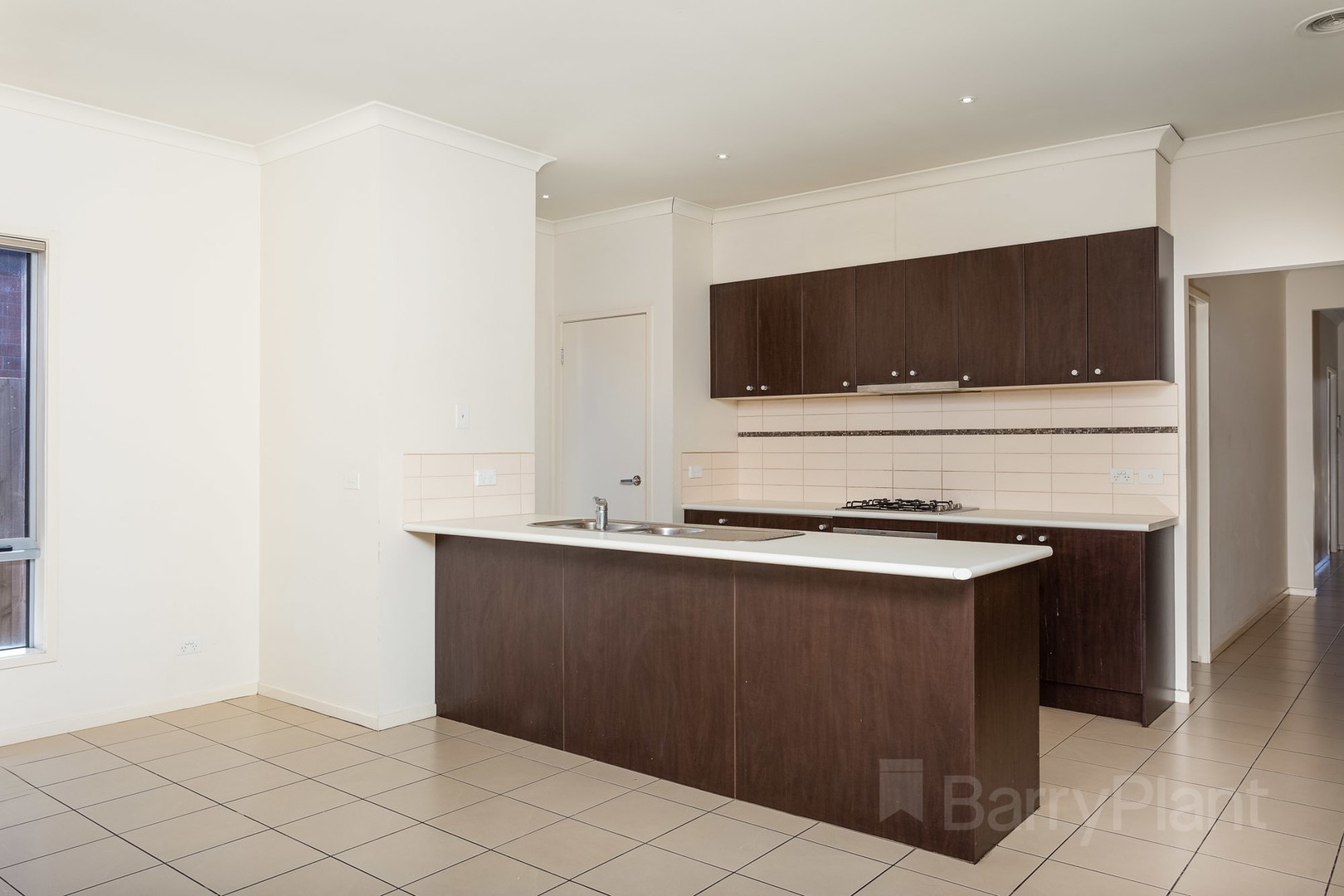 18 Loon Drive, Williams Landing, VIC 3027, Williams Landing - Thumbnail 2