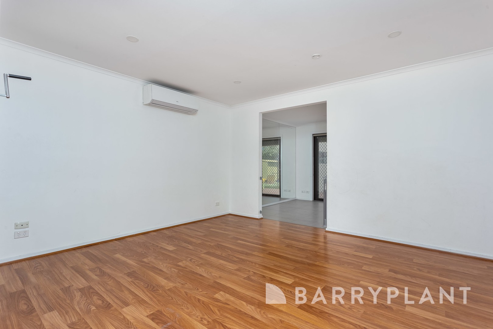 18 Loretta Court, Seabrook, VIC 3028 - Thumbnail 1 - 11/12/2023