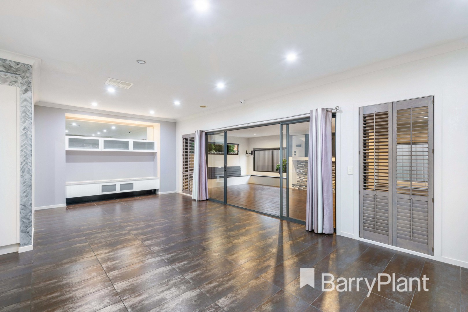 18 Lyons Avenue, Burnside Heights, VIC 3023, Burnside Heights - Thumbnail 3