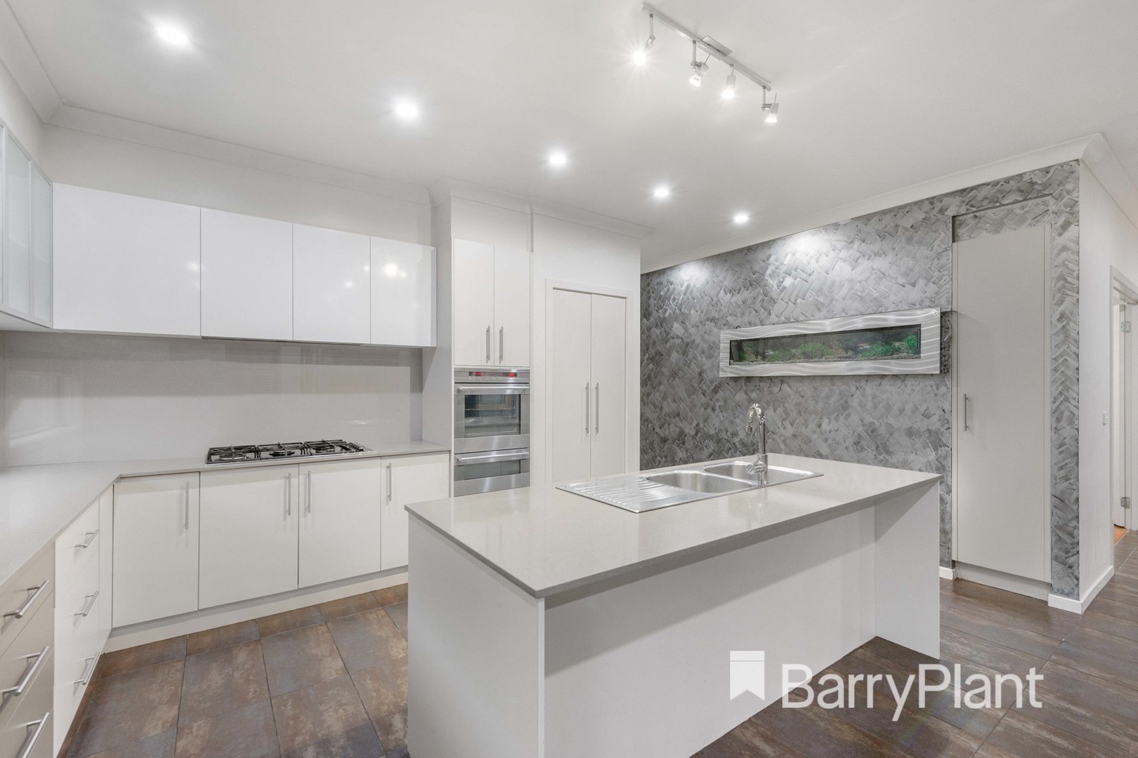 18 Lyons Avenue, Burnside Heights, VIC 3023, Burnside Heights - Thumbnail 5
