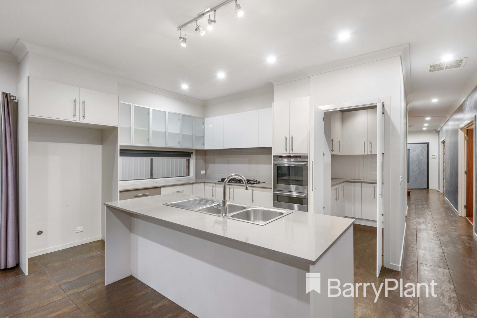18 Lyons Avenue, Burnside Heights, VIC 3023, Burnside Heights - Thumbnail 6