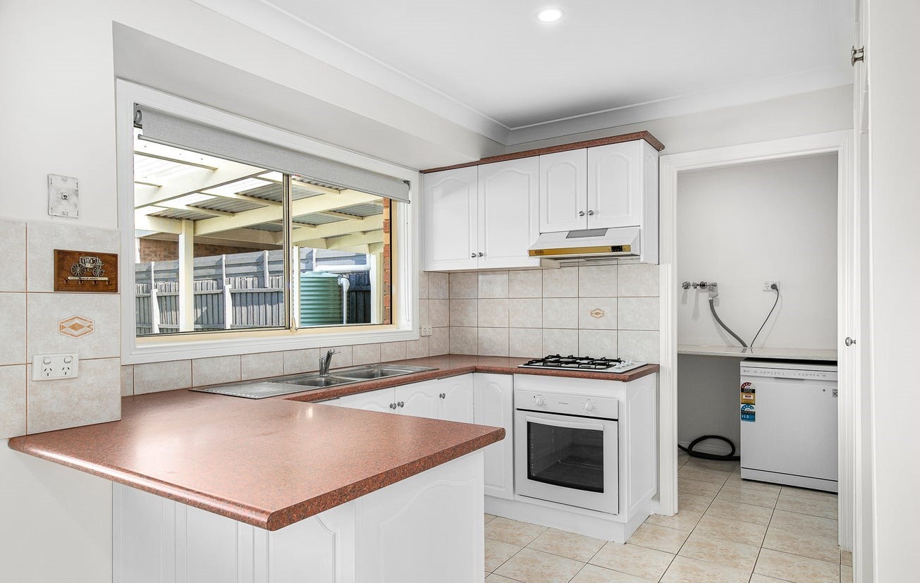 18 Macneil Drive, Altona Meadows, VIC 3028, Altona Meadows - Thumbnail 3