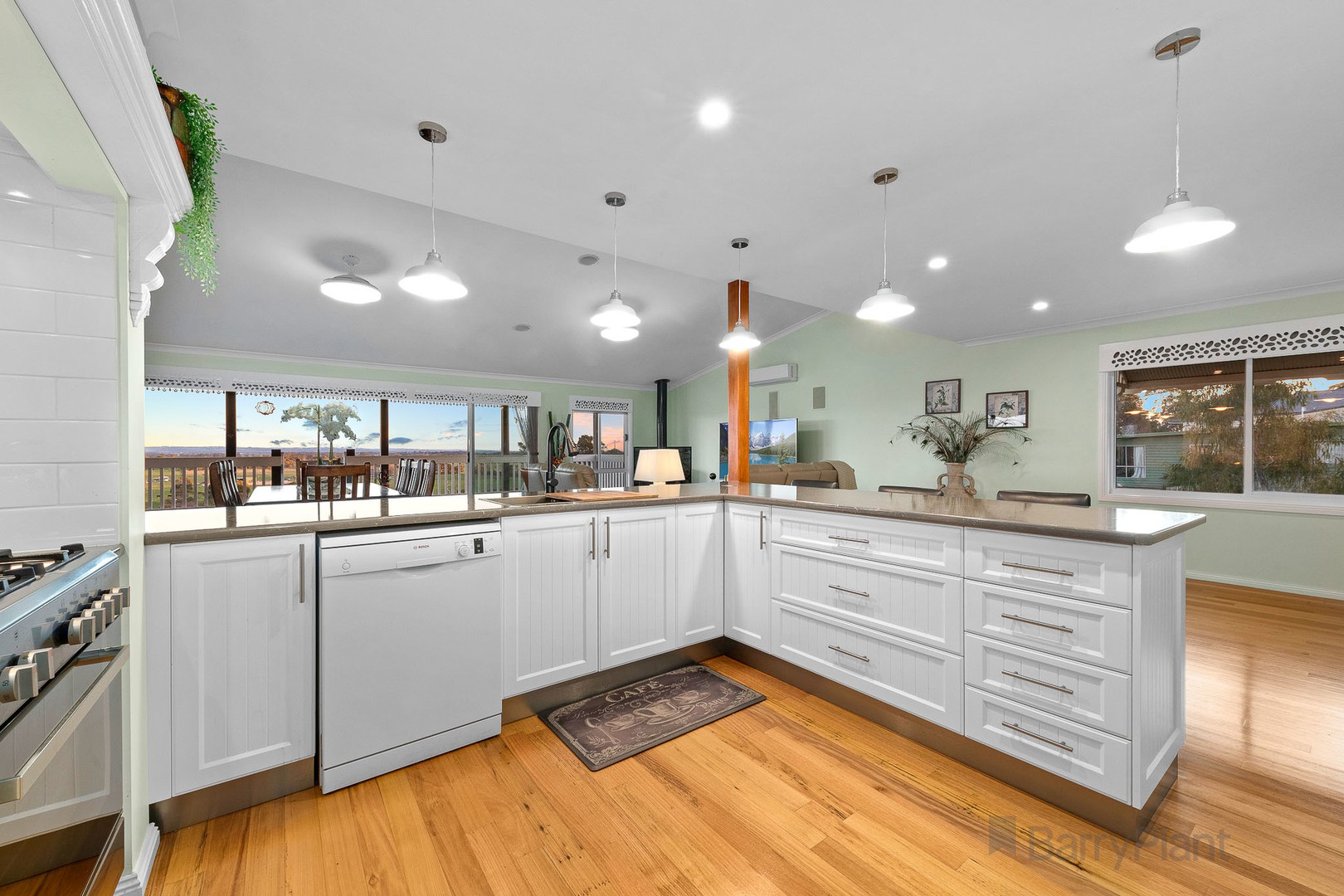18 Mary Street, Bunyip, VIC 3815, Bunyip - Thumbnail 4