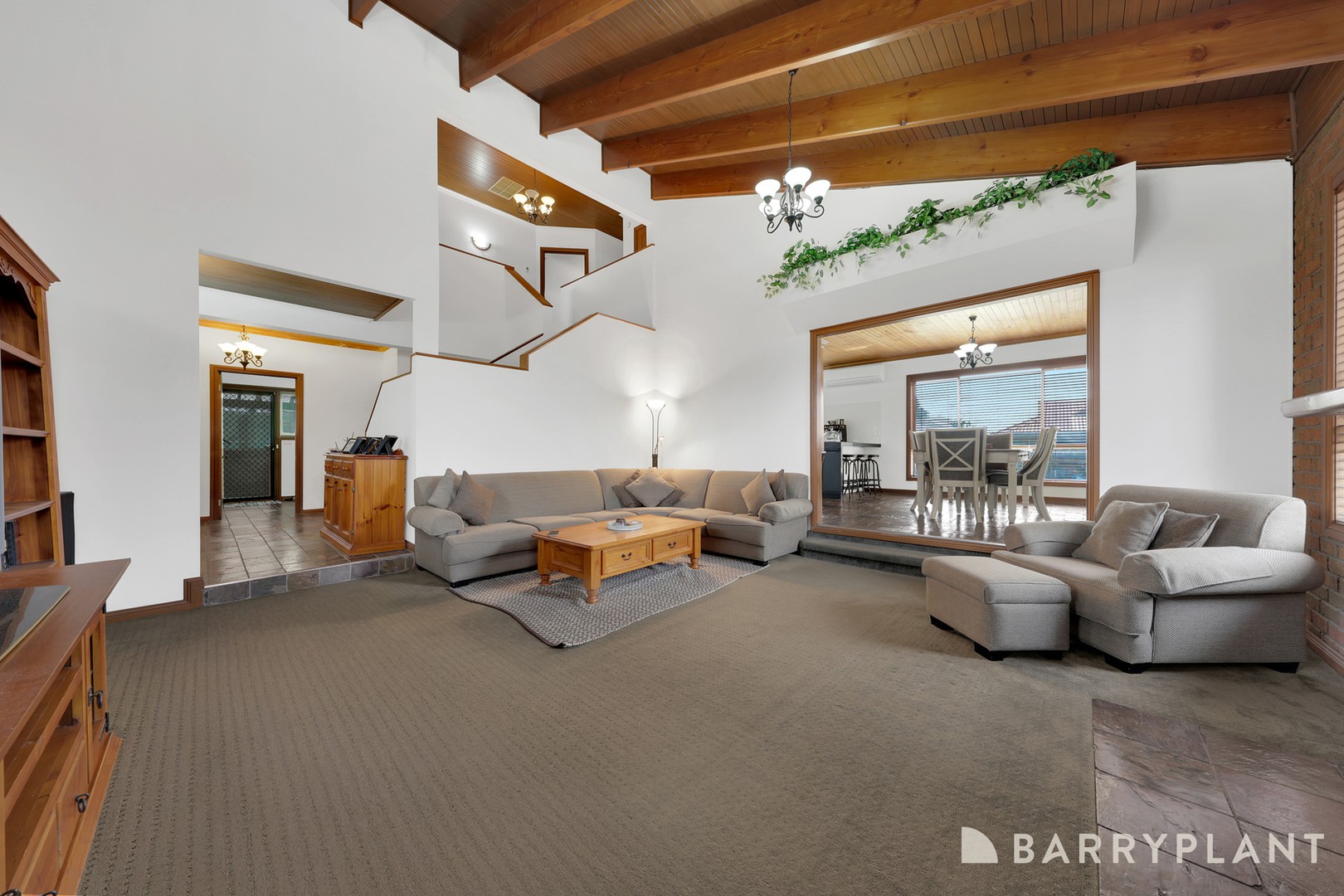 18 Maybury Drive, Mill Park, VIC 3082, Mill Park - Thumbnail 2