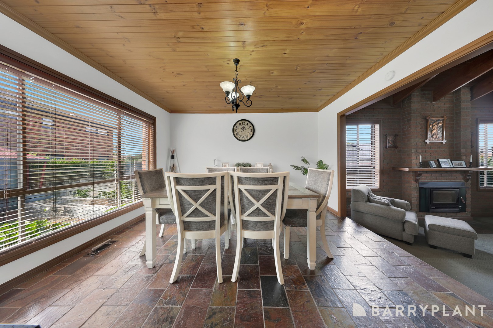 18 Maybury Drive, Mill Park, VIC 3082, Mill Park - Thumbnail 7