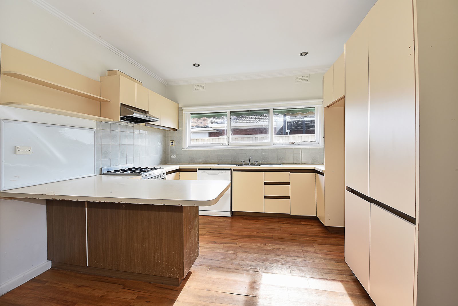 18 Mccasker Avenue, Reservoir, VIC 3073, Reservoir - Thumbnail 4