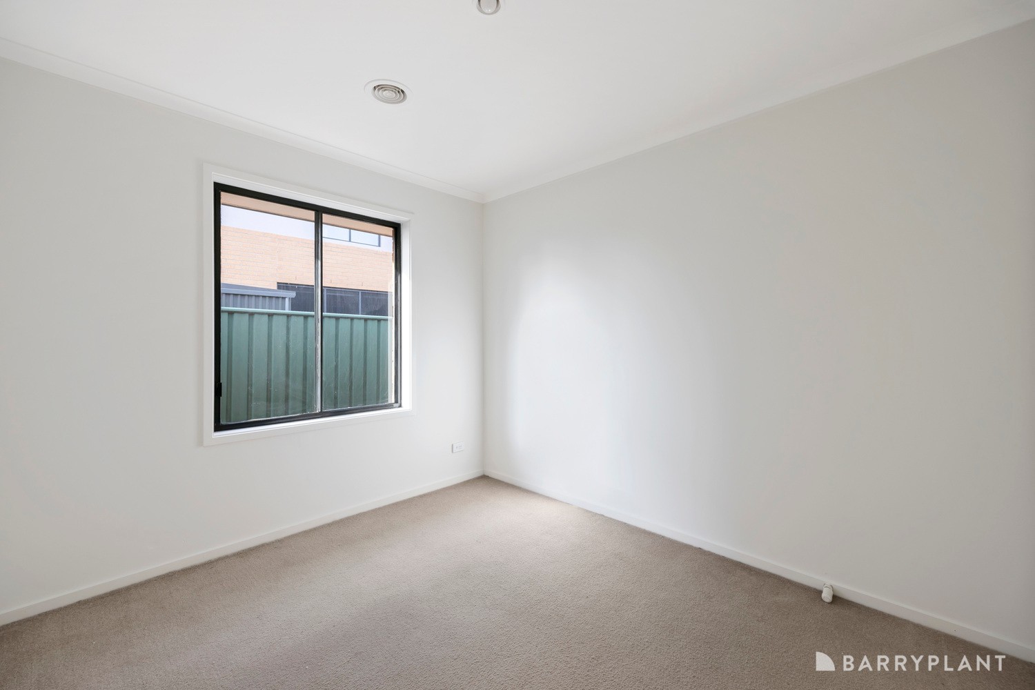 18 Mcquillan Way, Burnside, VIC 3023, Burnside - Thumbnail 8