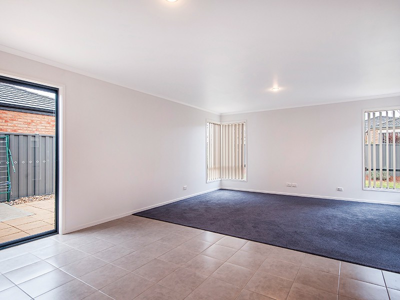 18 Melliodora CourtManor Lakes, VIC 3024, Manor Lakes - Thumbnail 4