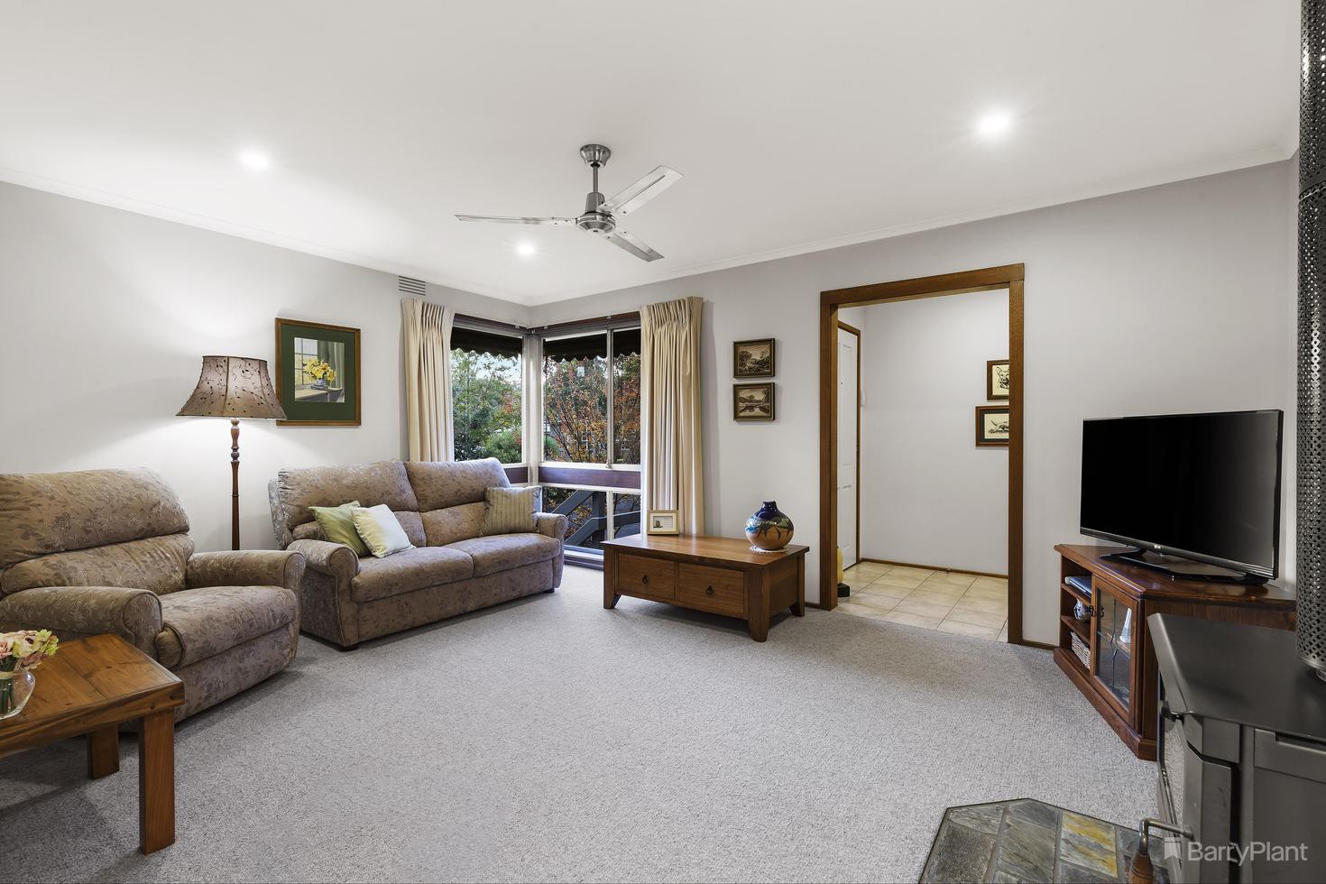 18 Melville Drive, Greensborough, VIC 3088, Greensborough - Thumbnail 2