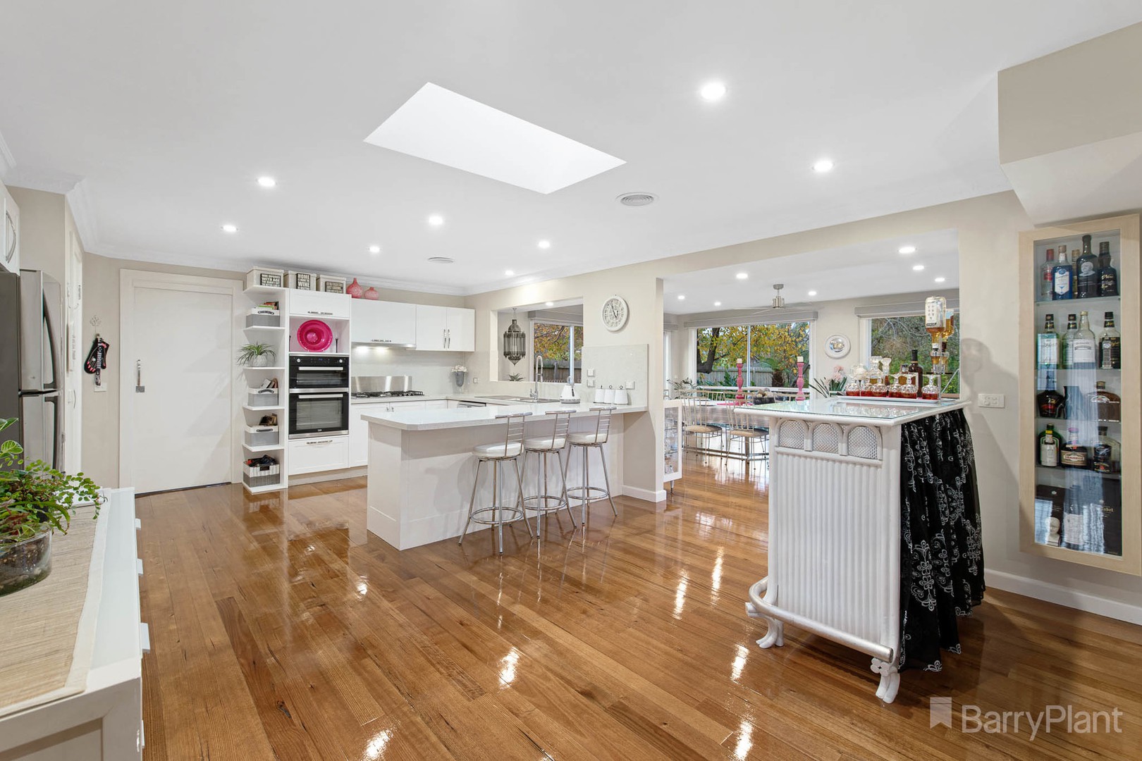 18 Memorial Drive, Narre Warren North, VIC 3804, Narre Warren North - Thumbnail 2