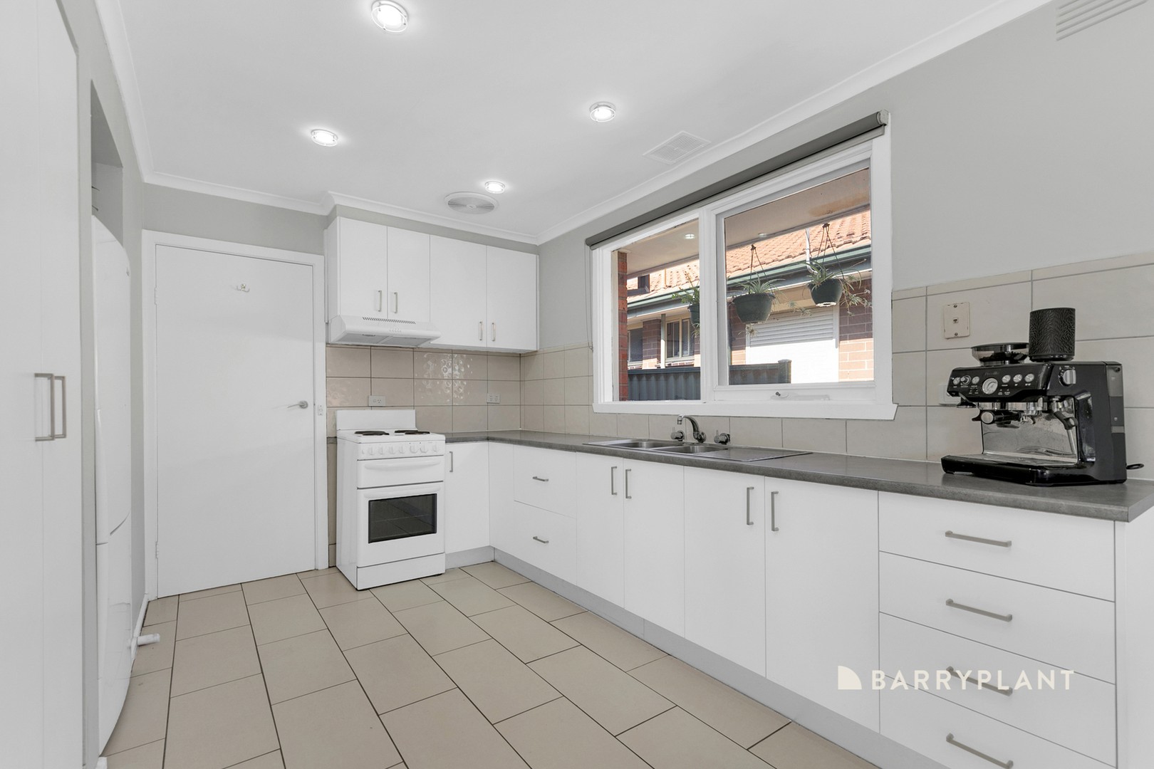 18 Menzies Parade, Lalor, VIC 3075, Lalor - Thumbnail 4
