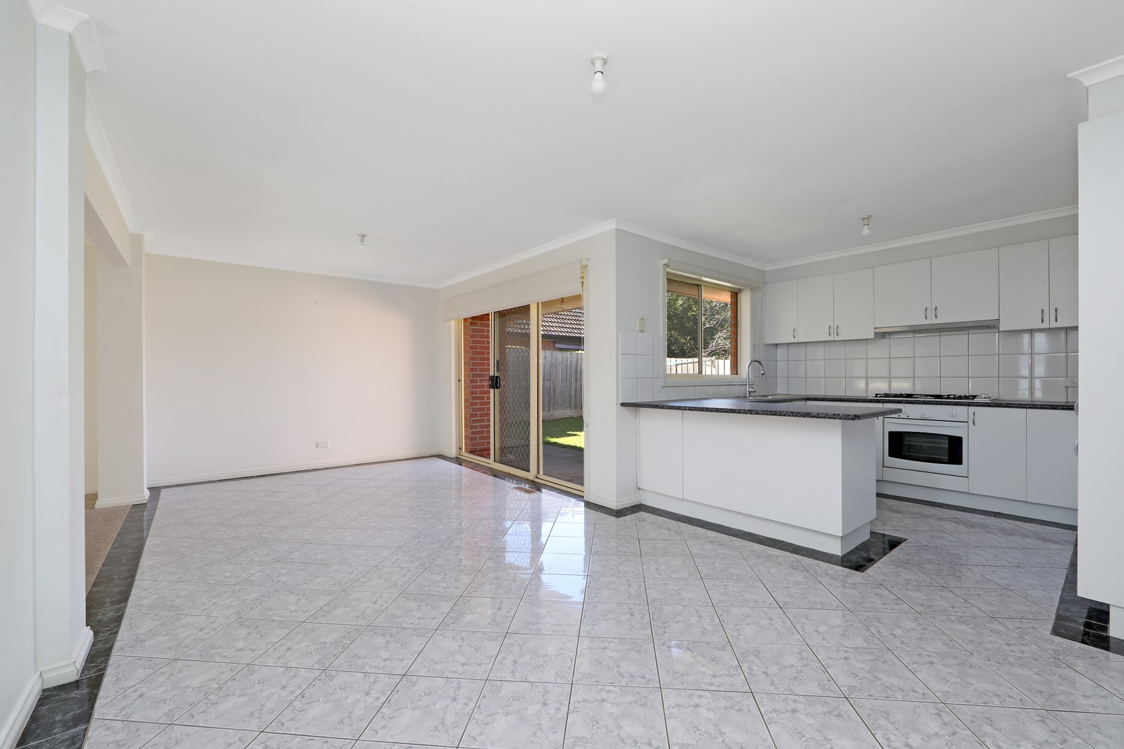 18 Michigan Place, Rowville, VIC 3178, Rowville - Thumbnail 6