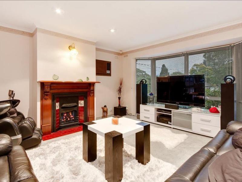 18 Mirabel Avenue, Ringwood East, VIC 3135, Ringwood East - Thumbnail 2