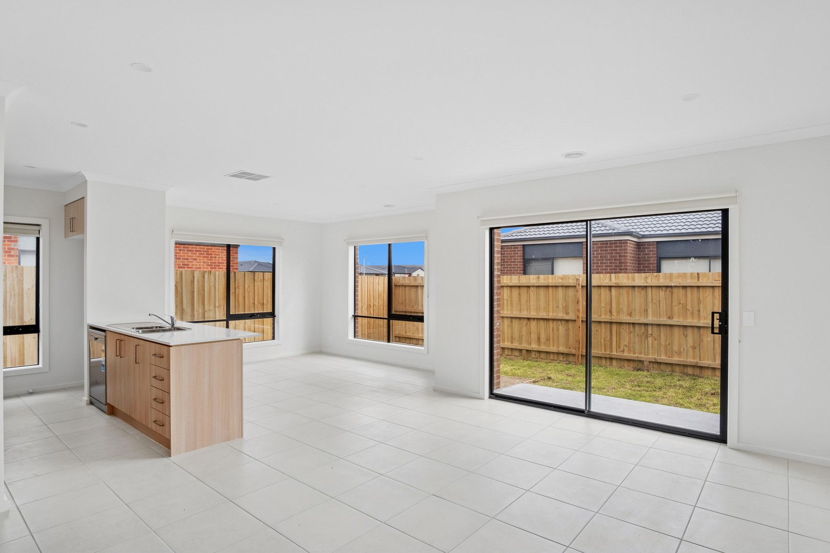 18 Moonlight Street, Wallan, VIC 3756, Wallan - Thumbnail 4