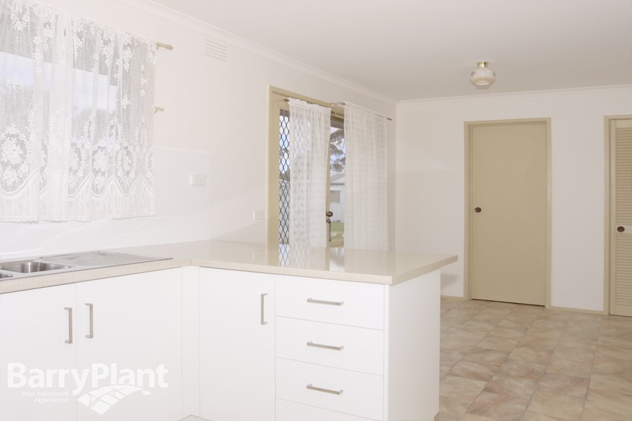 18 Morlyn Drive, Mount Martha, VIC 3934, Mount Martha - Thumbnail 5