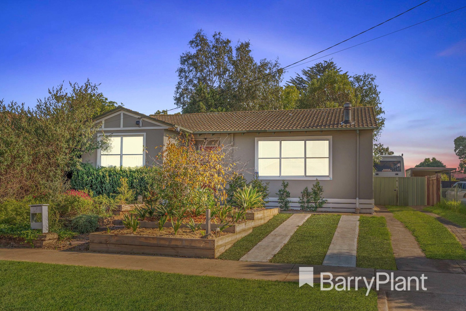 18 Myrtle Street, Werribee, VIC 3030, Werribee - Thumbnail 2