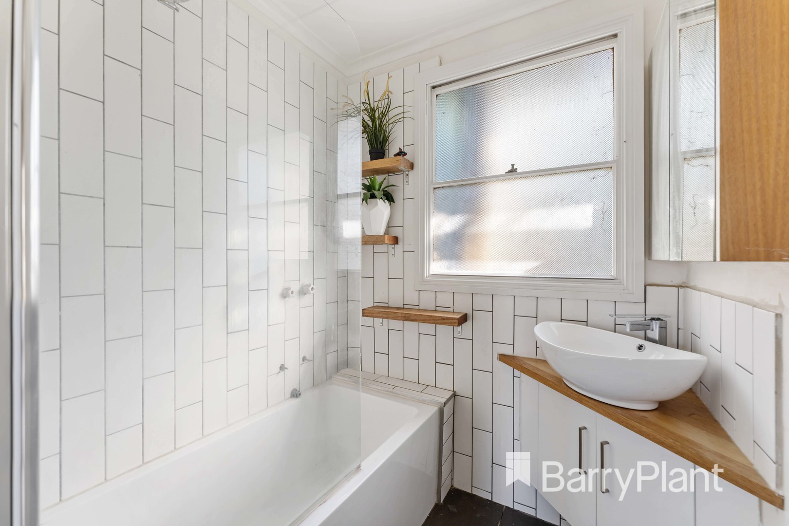 18 Myrtle Street, Werribee, VIC 3030, Werribee - Thumbnail 5