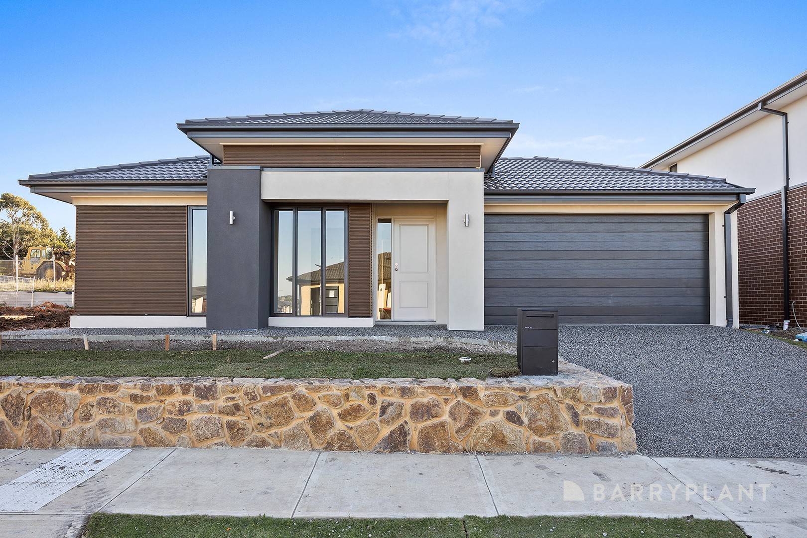 18 Native Ridge, Pakenham, VIC 3810, Pakenham - Thumbnail 2