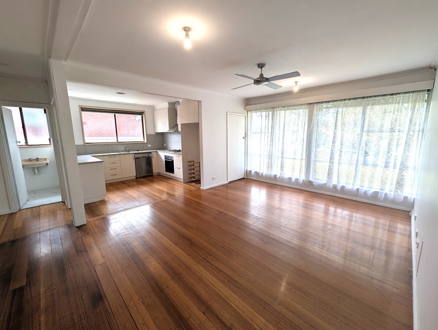 18 Neptune Avenue, Newcomb, VIC 3219, Newcomb - Thumbnail 3