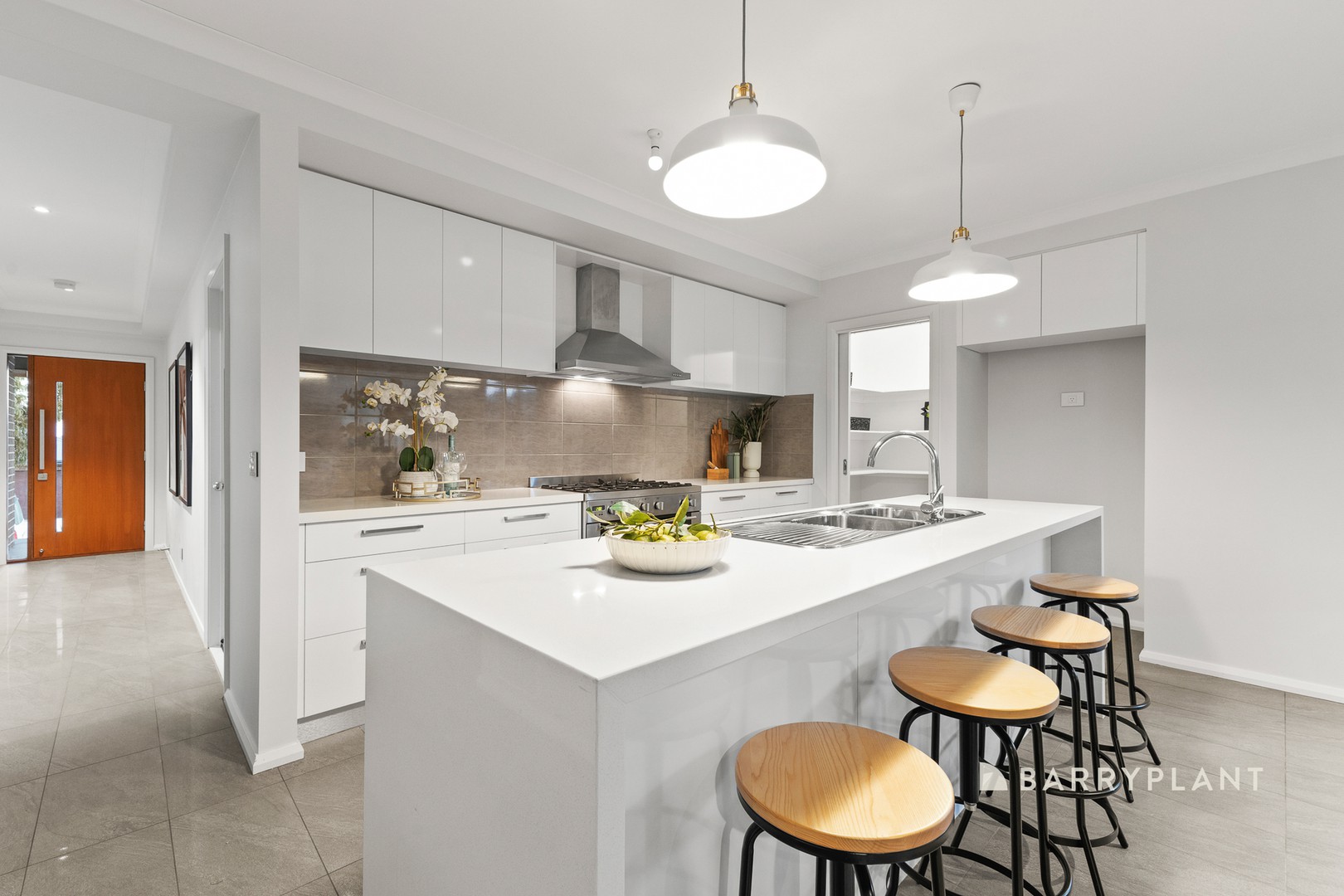 18 Nixon Drive, Berwick, VIC 3806, Berwick - Thumbnail 2